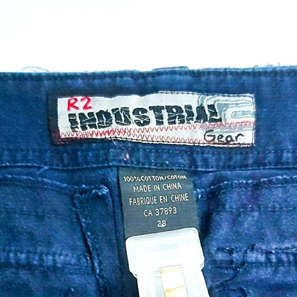 Men's Navy Cargo Shorts - Picture 3 of 7